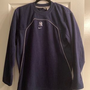 Yankees sweatshirt